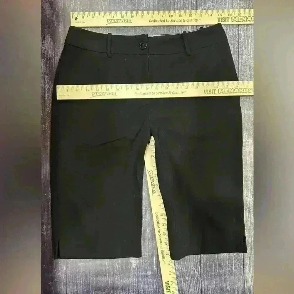 Worthington Stetch Shorts - Picture 2 of 5